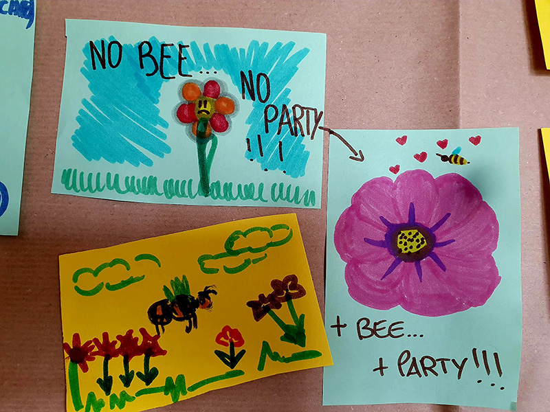disegni fatti da bambini raffiguranti le api e i fiori